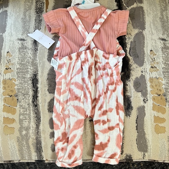 Jessica Simpson Baby Rose Cream Tie Dye Overalls 3/6 Months - Picture 3 of 6